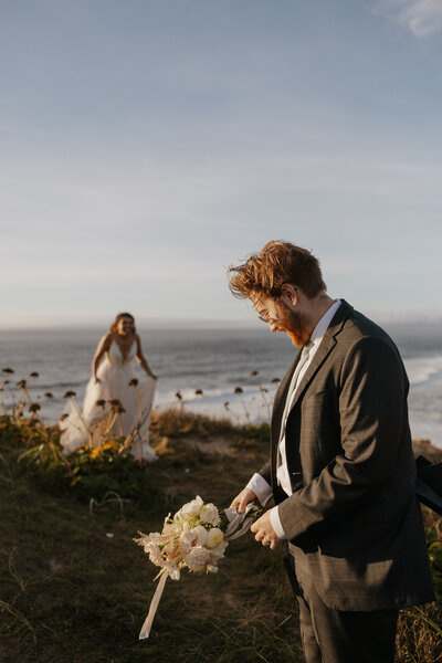 Oregon Elopement Photographer jamie tobin