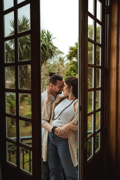 romantic-couples-photoshoot-in-amsterdam