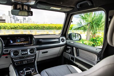 mercedes-g63-china-blue-for-rent-in-miami-passenger-grab-handle-view-020