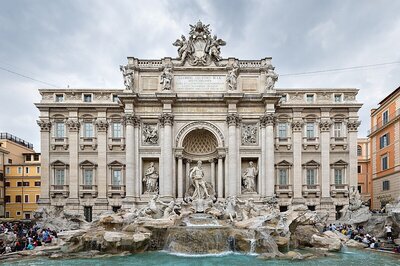 Fontana di Trevi in Rome perfect for the destination weddings in Europe