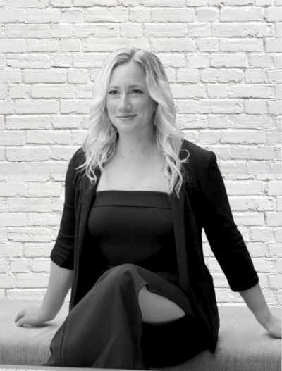 Black and white photo of Florida wedding planner Amber