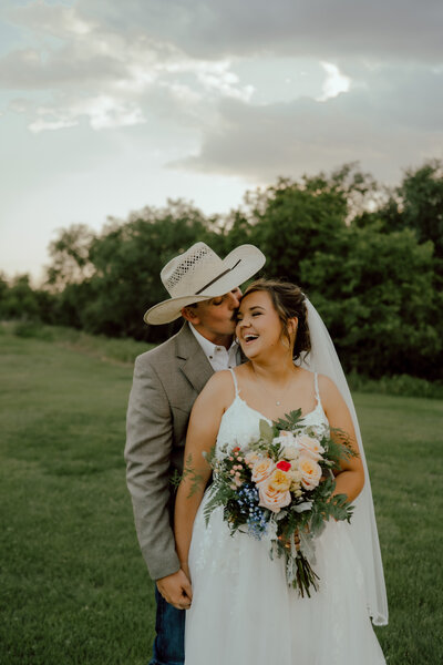 oklahoma wedding photographer documents bride and groom portrait