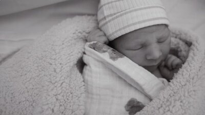 Newborn video door Video Vibes videograaf in Antwerpen
