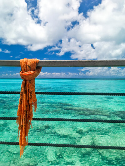 overwater bungalow maldoves