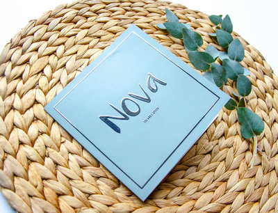Geboortekaartje met zilverfolie naam Nora