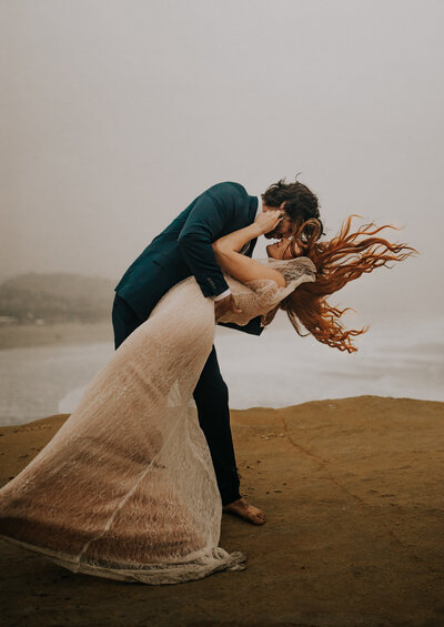 Oregon elopement photographer