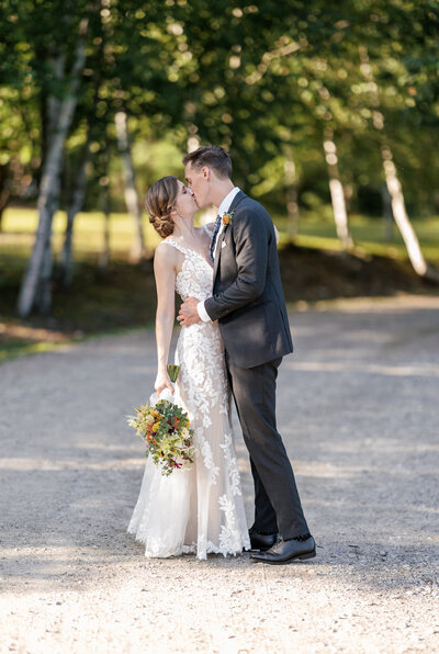 New England Wedding in New Hampshire, fun, creative couple
