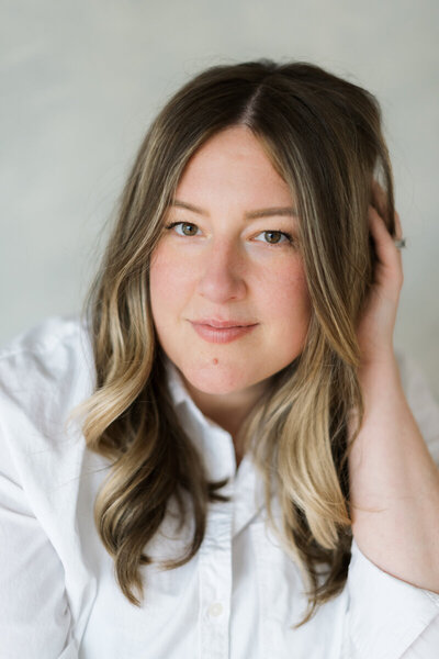 Amanda Burman, wedding photographer based in Fort Wayne, Indiana