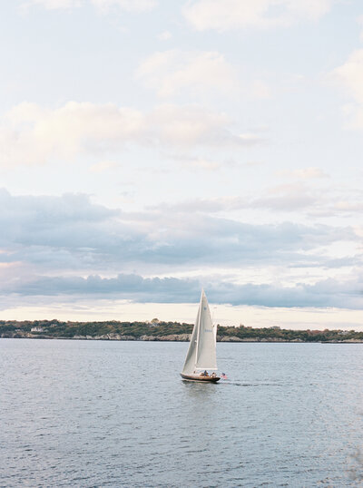 Emily March Photography Wilmington, North Carolina and Destination Wedding Engagement Photographer Heirloom Photography for Memorable Gatherings Light Airy Sentimental Imagery Images Weddings_Castle Hill Inn Wedding - 053