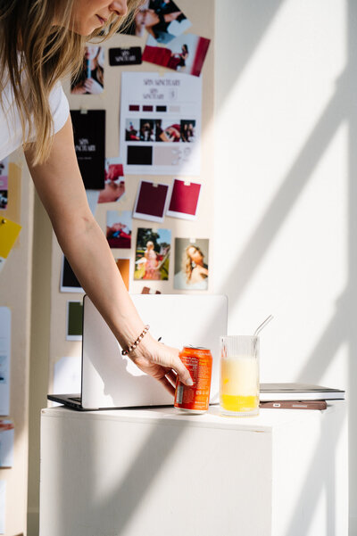 courtney-sept2025-final-6202_(2048)