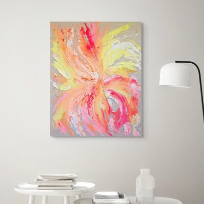 Acryl Kunstwerk Blooming im Raum Beispiel. Ein Feuerwerk aus Farben, Lebensfreude und Natur. Strahlende Pink-, Orange, und Gelbtöne.