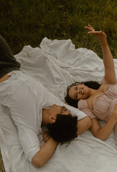 summer-picnic-engagement-225