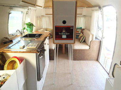 AirstreamIn-02