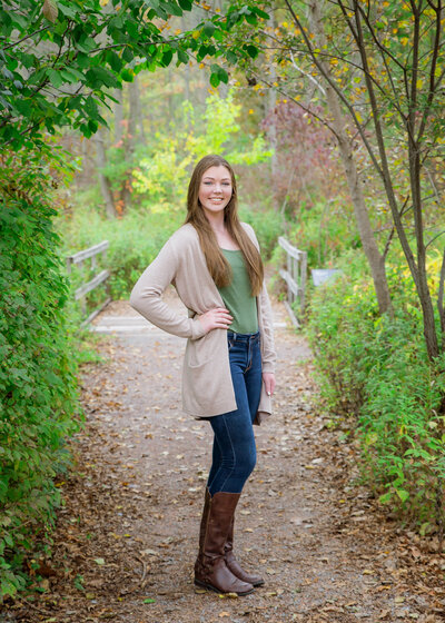 senior pictures taken on a farm in the palmyra macedon pal-mac area