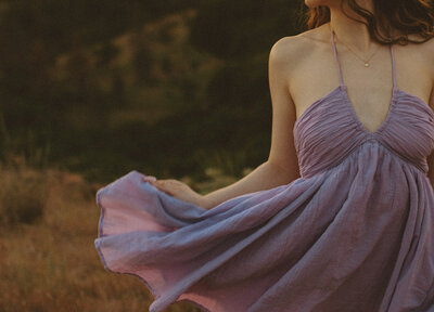 Spring-Senior-Pictures-Group-Grad-and-Cap-Photos-girl-in-purple-dress