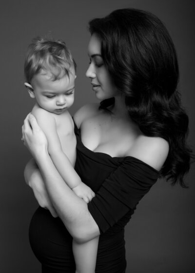 Timeless Black and white portrait of Bethany Ciotola and her son by Daisy Rey photography.