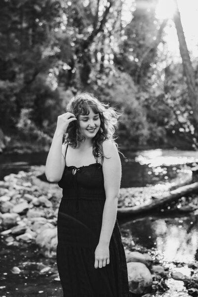 senior girl in Siskiyou County