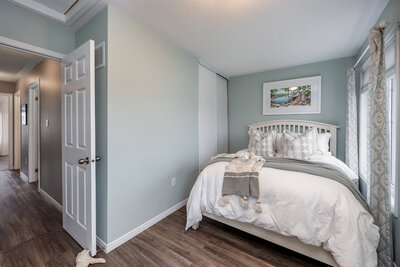 9-571 Longworth bdrm 3 (1)