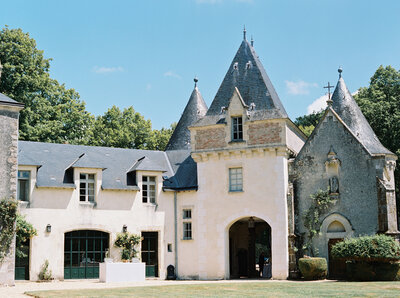 lily-paloma-wedding-florist-france-french-chateau (5)
