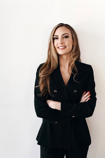 Deetox Skin & Laser is a premier North Carolina med spa serving Burlington and Chapel Hill. We specialize in injectables, BBL/Moxi Laser, Laser Hair Reduction, Microneedling, SkinPen, Virtue RF, PRP, and more! 