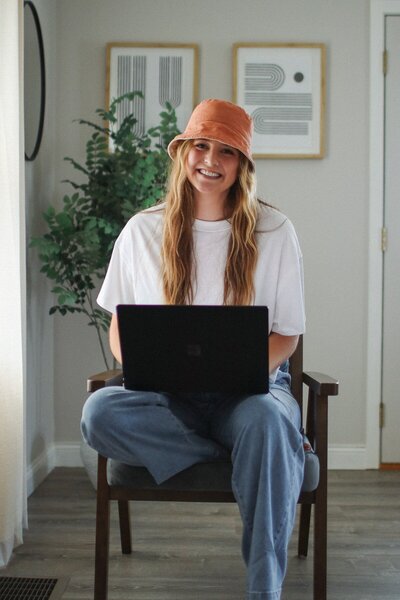 Squarespace and Showit Website Designer - Izzy Waite