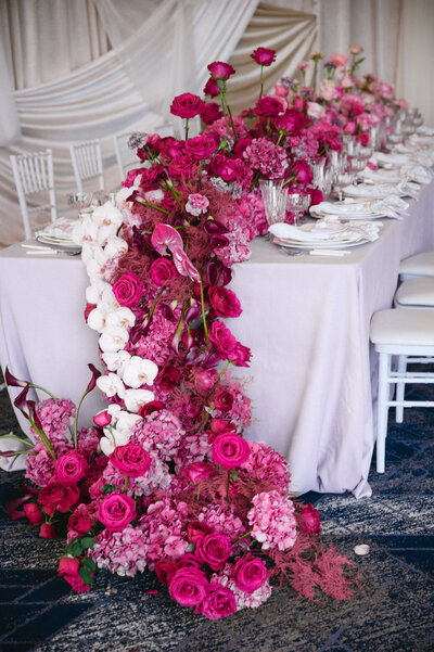 sweetheart table details layout at jerris wadsworth wedding barn in avon ny
