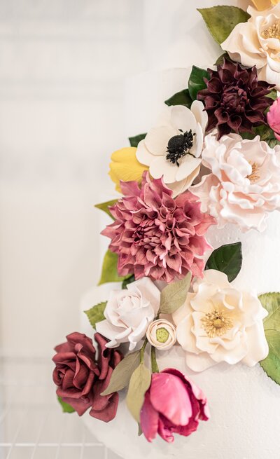 shipping sugar flowers without breaking with the kelsie cakes method