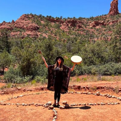 dana haines shamanic practioner in Sedona Arizona for her womens wellness  spiritual retreat