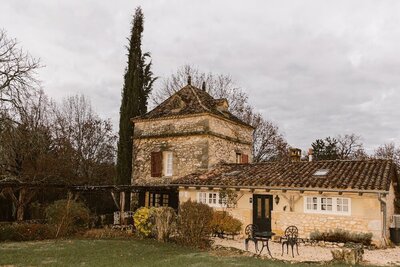 Frankrijk, fotolocatie Frankrijk. Workation Dordogne, binnenlocatie fotoshoot Dordogne, fotoshoot Dordogne, fotostudio Dordogne, daglichtstudio Dordogne, workshoplocatie Dordogne, workationlocatie Frankrijk, eventlocatie Dordogne, fotolocatie Dordogne, filmlocatie frankrijk, filmlocatie Dordogne. Werk Vakantie Frankrijk, werk vakantie Dordoge, WerkVakantie Frankrijk, werkvakantie Dordoge, zakenreis Frankrijk, trouwlocatie Dordogne Nederlandse eigenaar, shootlocatie buitenland, shootlocatie europa, trouwlocatie frankrijk, productielocatie frankrijk, dordogne zakenreis, frankrijk vakantie huis, dordogne warkation, dordogne accommodatie nederlandse eigenaar, dordogne vakantiehuis nederlandse eigenaar, historische workationlocatie europa, unieke workationlocatie frankrijk, work away frankrijk, verblijven in de dordogne, verbllijven in frankrijk, feestlocatie dordogne, feestlocatie frankrijk, kindvriendelijke accommodatie dordogne, kindvriendelijke accommodatie frankrijk, overnachten in de dordogne, roadtrip door de dordogne