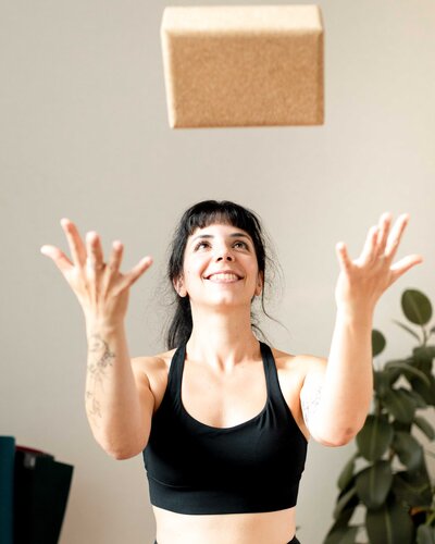 limited coaching spots for women that are hungry for change and seek to better their way of doing things