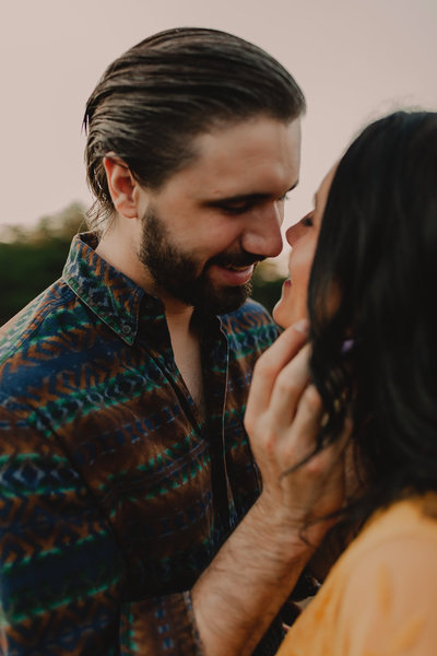 17_Outdoor-Maternity-Boho-Open-Field-Summer-Sunset_Couple