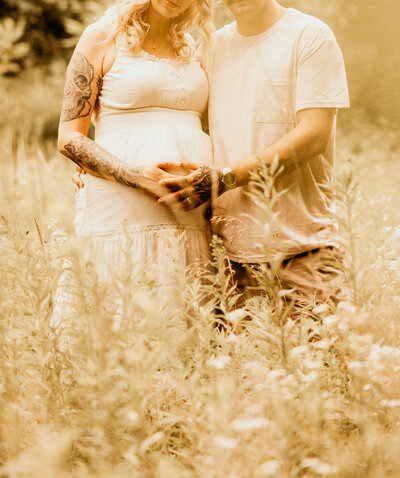 Macabe Sitler Productions_Maternity Couple2