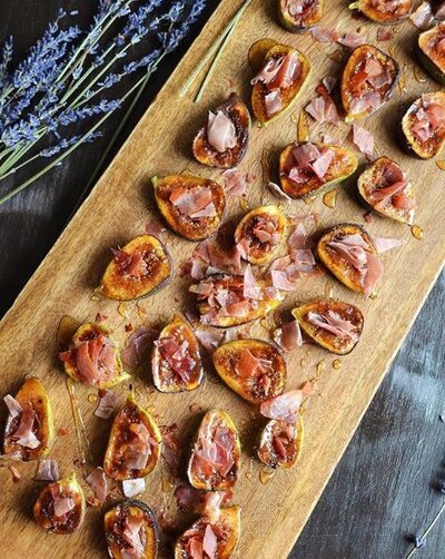 Broiled Figs with Prosciutto & Honey