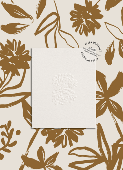 motif-floral-marron-et-logo-vegetal-en-relief-creation-identite-visuelle-d-elisa-demanet