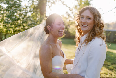 fun candid bridal party at fall nashville wedding at ashland city farms