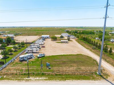 24 fully equipped RV Spaces on 6.7 acres for sale in Midland Texas