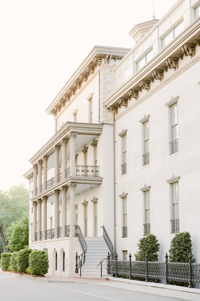 Elegant European-inspired wedding venue in Savannah, GA, featuring grand architecture, classic columns, and timeless Southern charm—perfect for luxury weddings.