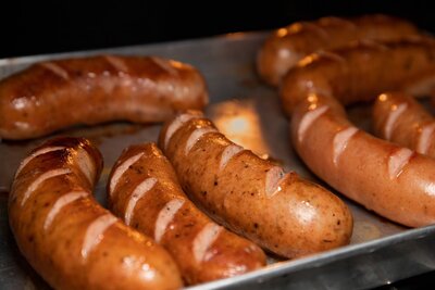 cooked pork sausages 