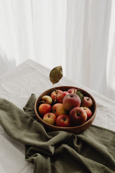 kaboompics_apples-still-life-28352