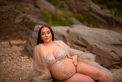 Maryland Maternity Photographer - Snapzbytie Photorgraphy - Golden Hour Great Falls Maternity Session 5