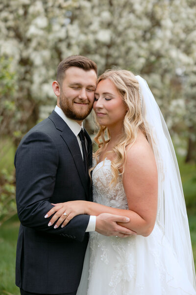 candid documentary minnesota wedding photographer