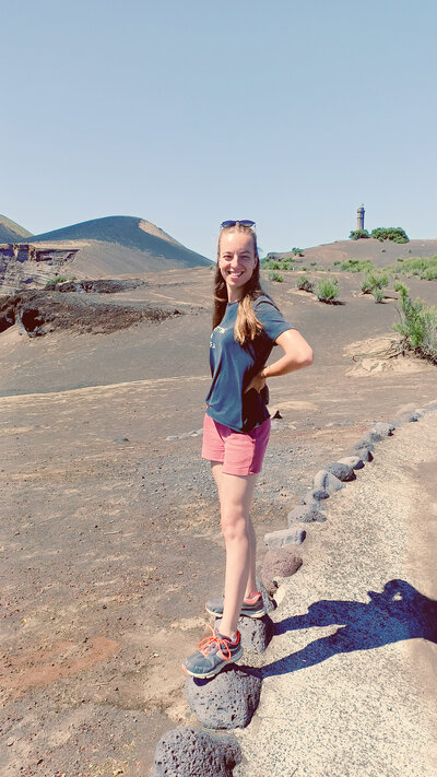 Camille, de Vinaka Voyage, travel planner - organisatrice de voyages de noces sur-mesure, en voyage sur l'île de Faial, aux Açores