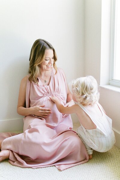 at-home-maternity-photos