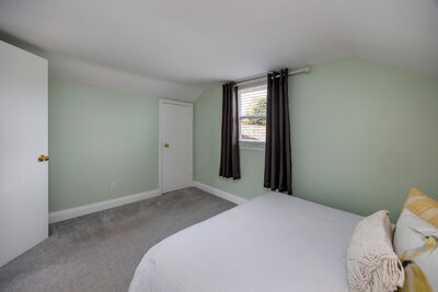 22 Second primary bdrm (1)