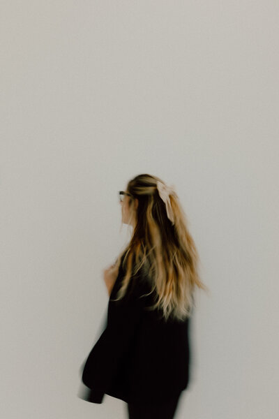 Photos by Tia is a wedding, elopement, engagement, and creative session photographer based in Austin, Texas. She offers both digital and film photography services.