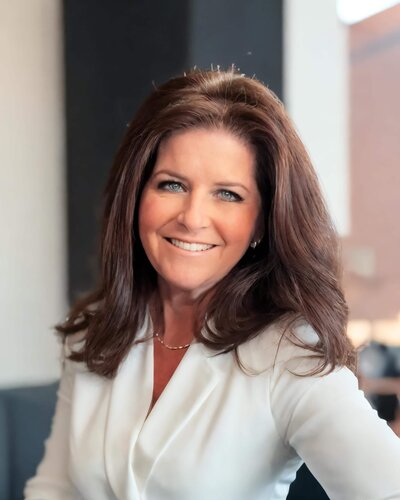 Kristen-Tierney-for-Nora-Summer-25