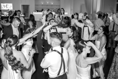 8.10.24Ari&KriLakeviewPavilionWedding_CharityHopePhotography-1288