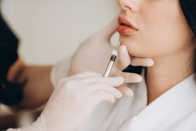 TART-INJECTOR-NURSE