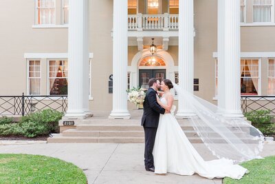 Dallas-Art-District-Mansion-Wedding-Moni-Lynn-Images-151