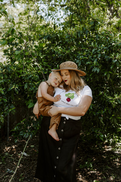 photo of georgia photographer with son